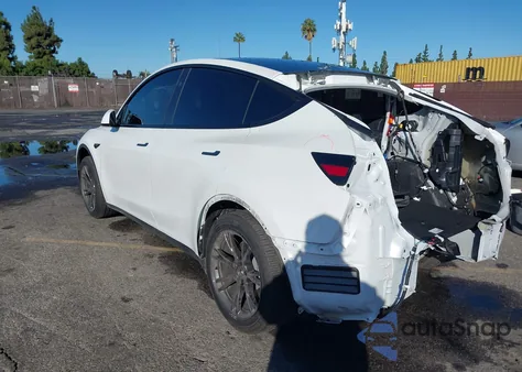 2025 Tesla Model Y Long Range Dual Motor Rear-Wheel Drive from USA, damaged, VIN 7SAYGDED2SF219910